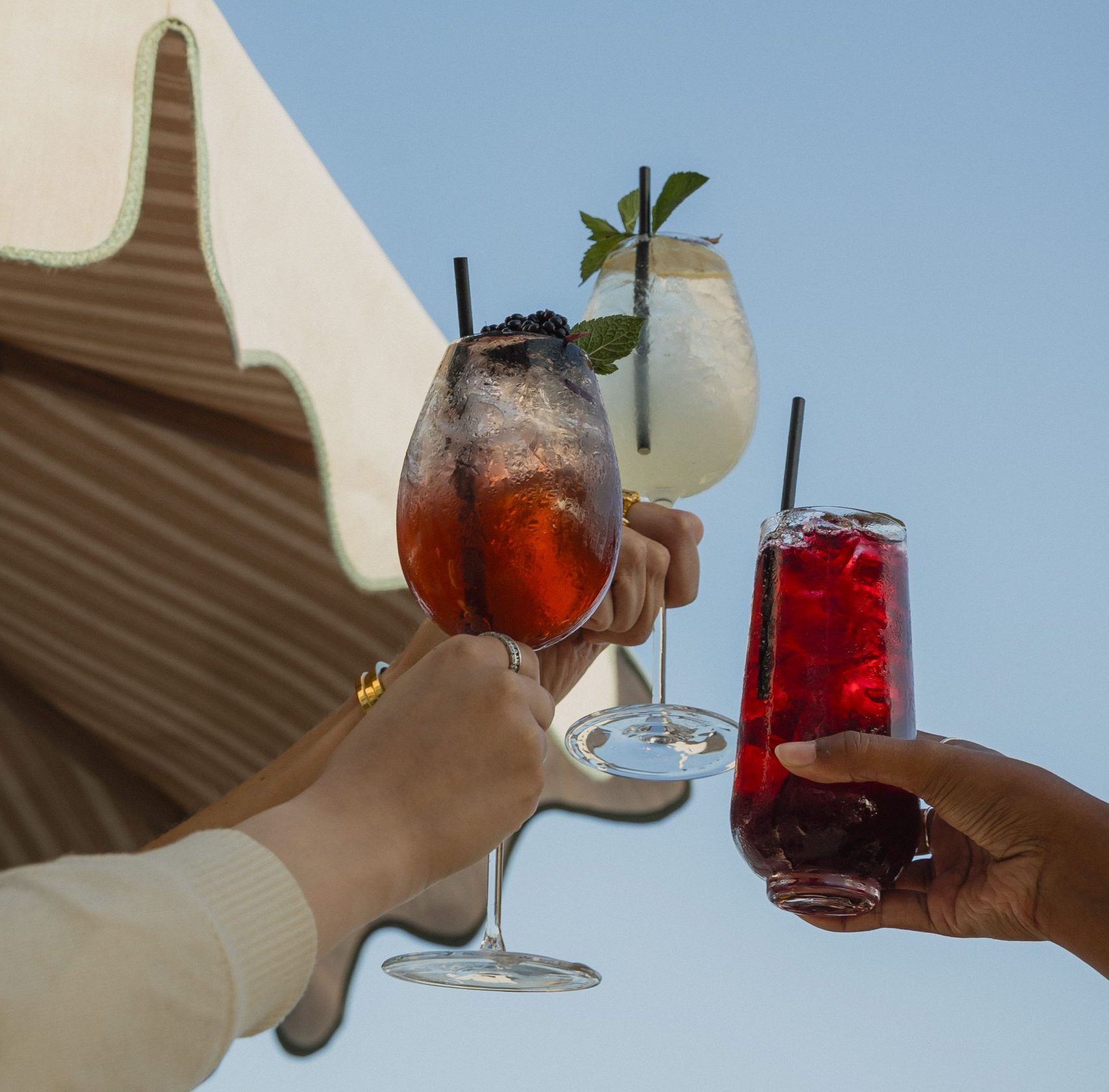  Pearly Cow露台酒吧的鸡尾酒